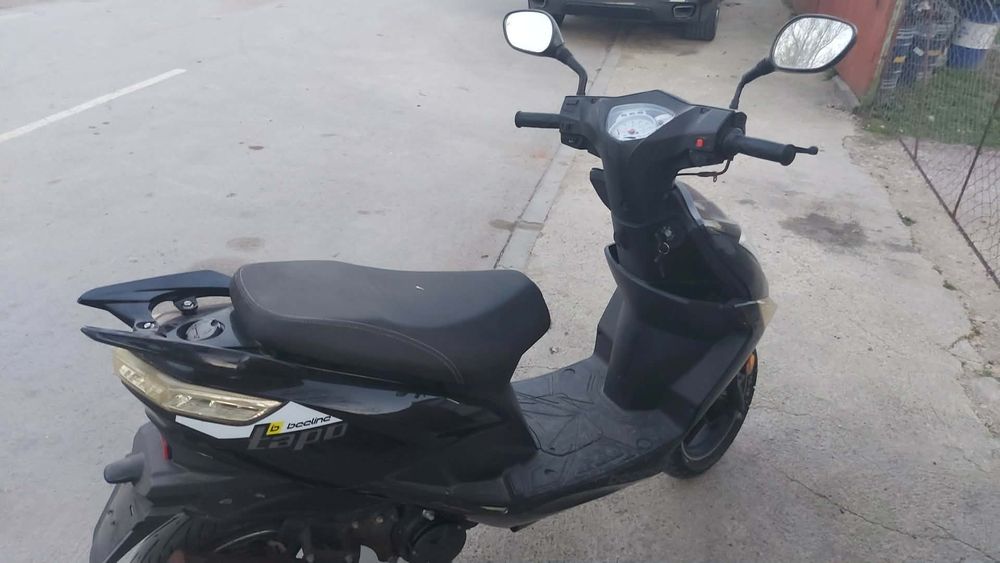 Продава се Скутер 50 кубика