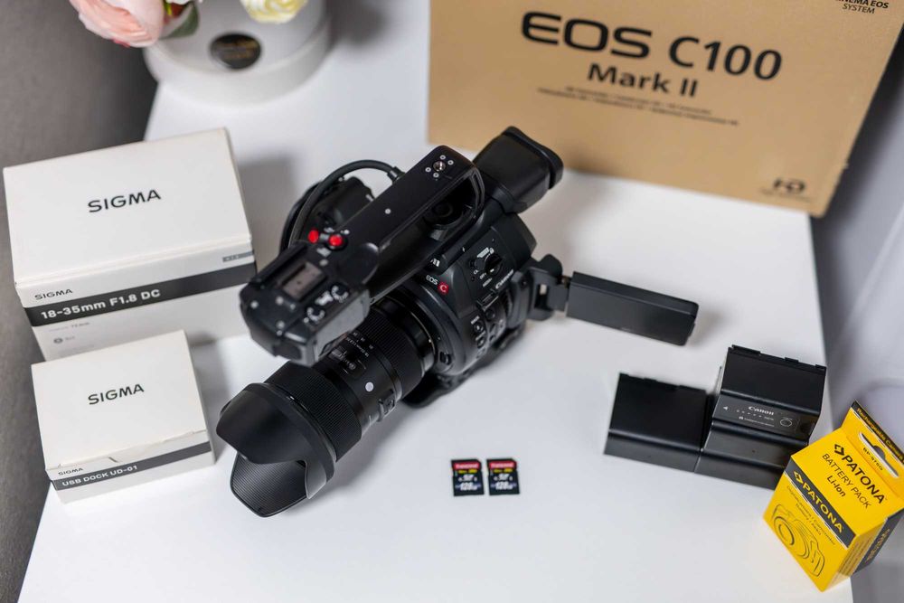 Canon C100 Mark II + Sigma 18-35mm f/1.8