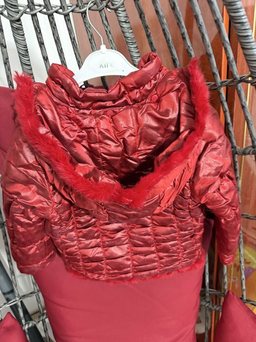 Geaca iarna fetita LAPIN HOUSE 3 ani / 98 cm - Rosie lucioasa cu blanita - Originala