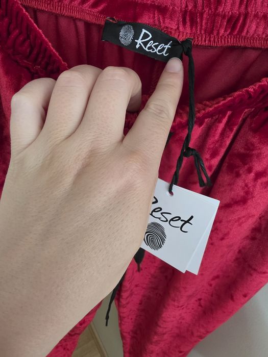 Pantaloni.  M noi