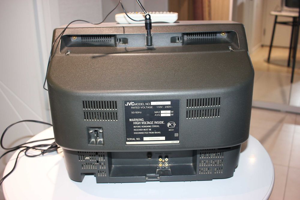 Продается ЭЛТ телевизор марки JVC AV-14FT