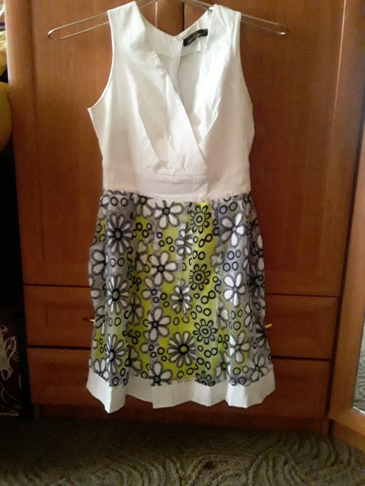 Продам платья для девушек