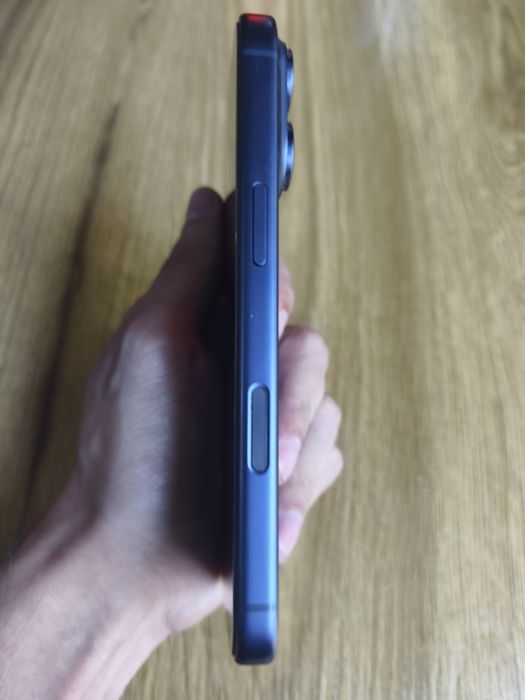 Iphone 17 pro blue 256 sotiladi