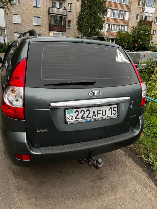 Продам priora 1 2011 года универсал