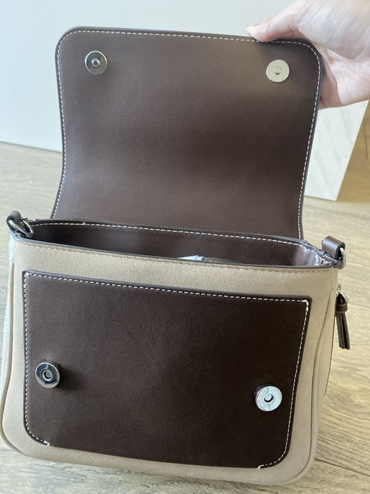 Нова кафява чанта, не е носена, с етикет