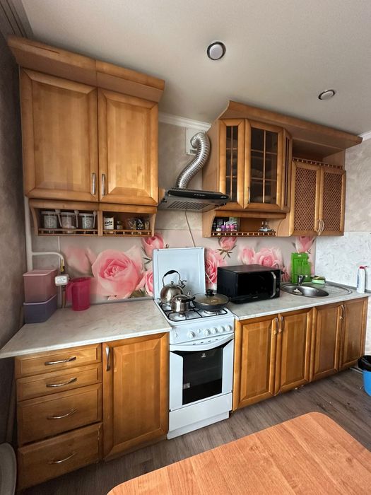 Продам кухонный шкаф