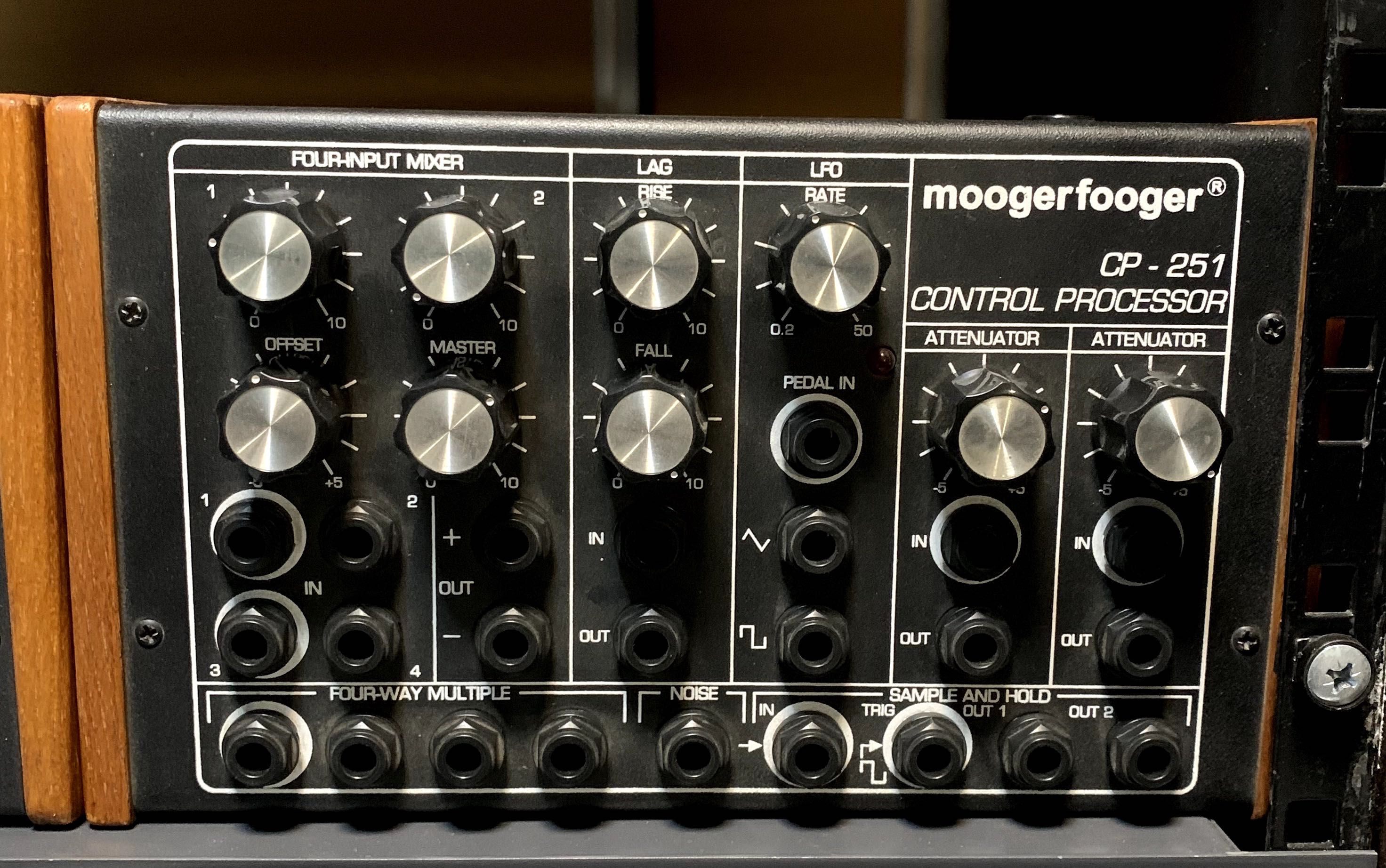 mooger fooger cp-251 （Moog Moogerfooger CP-251 Control