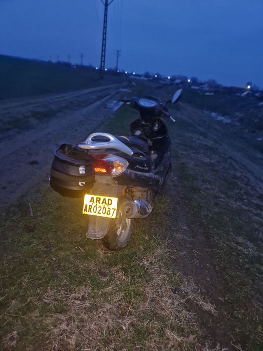 Vand scuter KYMCO DE 150