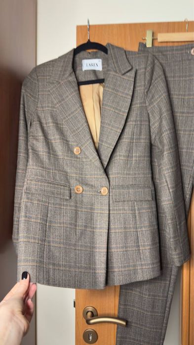 Костюм (Сако и панталони)