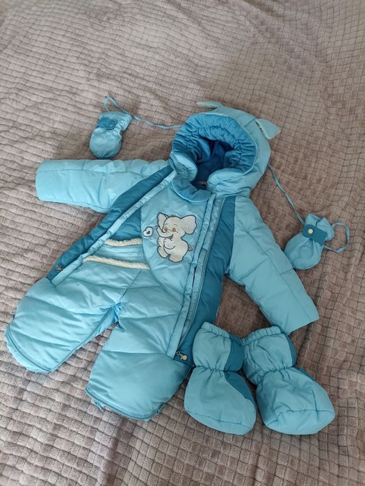 Продам детский зимний комбинезон