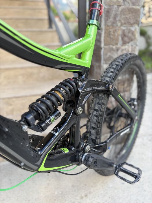 Колело Downhill bike Specialized ,, L “ размер ТОП!