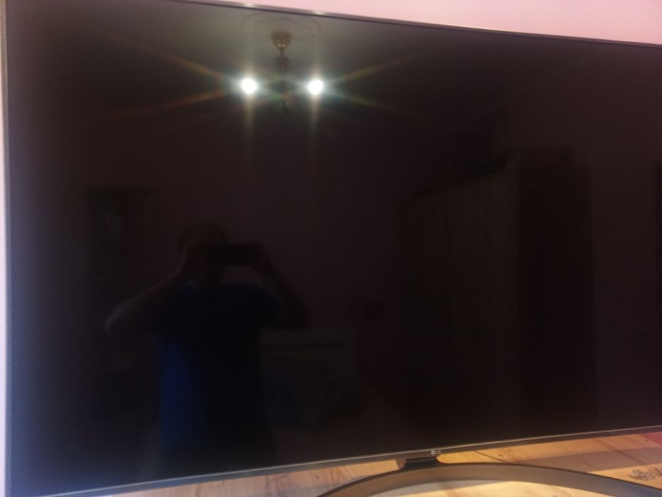 Телевизор очень огромный lg оригинал очень дешево!