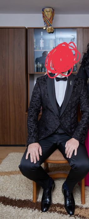 Rochie de mireasa și costum de mire