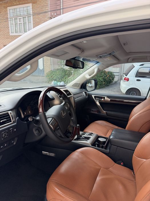 Продается Lexus gx460.