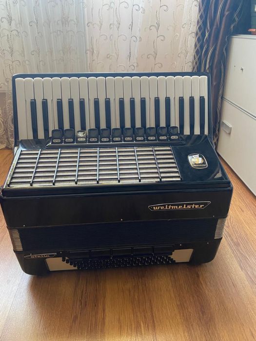 Acordeon Weltmeister stella 96 de basi