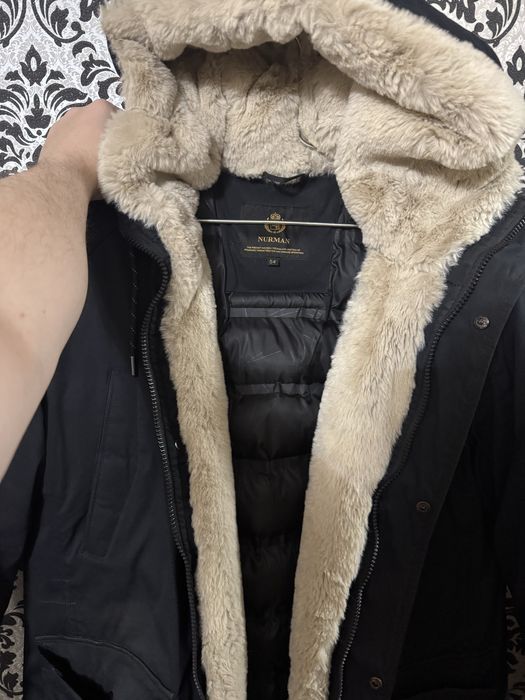 Продам куртку Зимнию