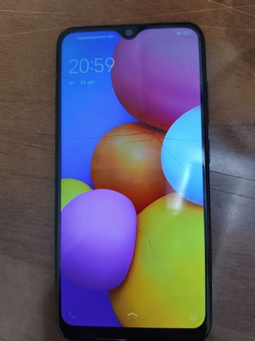 Telefon vivo y 1 s, 2/32 gb