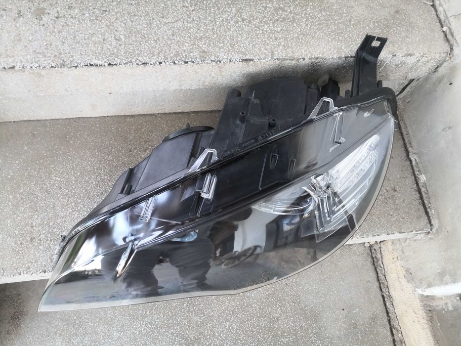 Фар BMW X6 E71 Bi-Xenon Dynamic ляв/Фар БМВ Х6 Е71/Фар BMW E71 Оригина