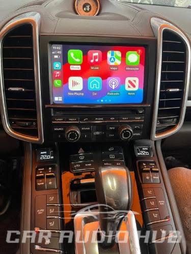 Interfață CarPlay / Android Auto dedicată pentru modelele Porsche