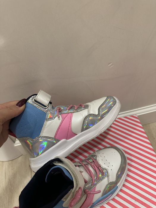 Детски високи кецове Billieblush