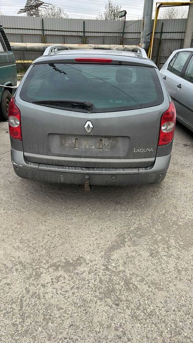 Dezmembrez la pret avantajos autoturism Renault Laguna 2003