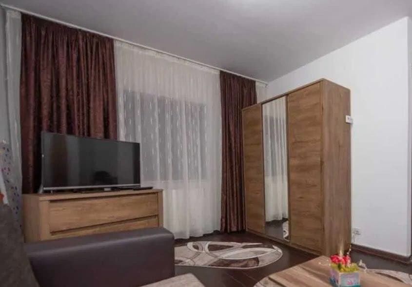 Garsoniera de închiriat 28 mp parter