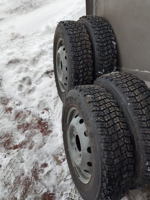 Продам шины зимние на дисках