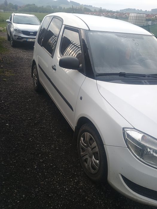 Vând Skoda Roomster