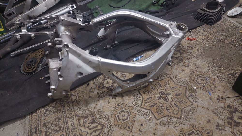 Yamaha R6 2002 на запчасти