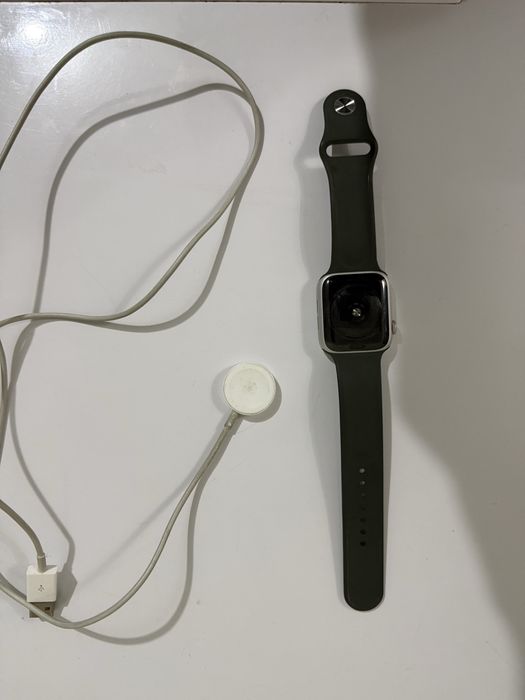 apple watch se 44мм