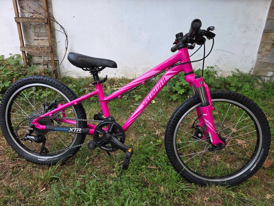 Specialized Hotrock 20" розово детски велосипед колело
