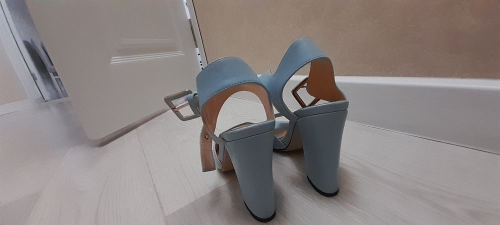 Женская обувь размер 38