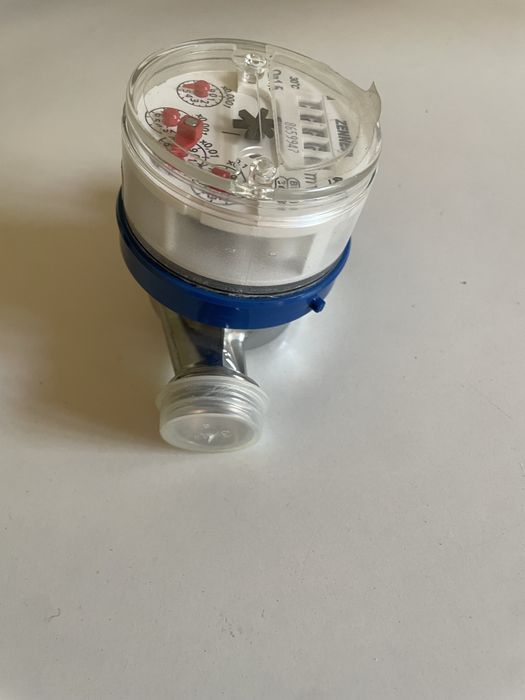 Новый счетчик холодной воды ZENNER  d-15мм