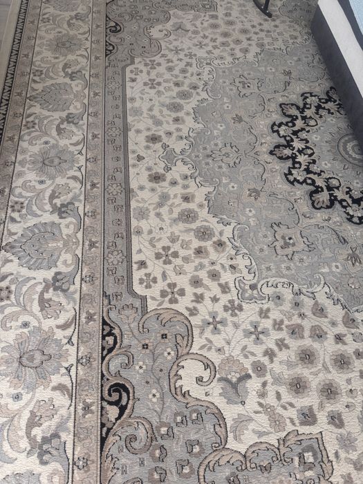 Продам ковер шелковый 3 х 4 метра