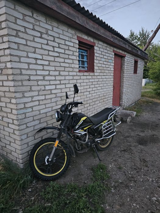 Продам мотоцикл 250 кубов
