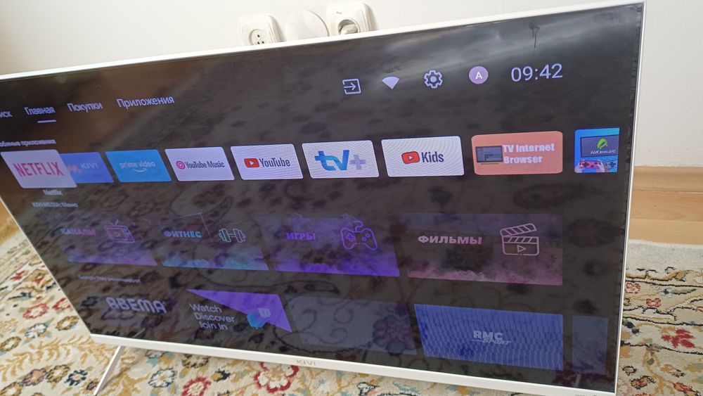 Продам смарт телевизор