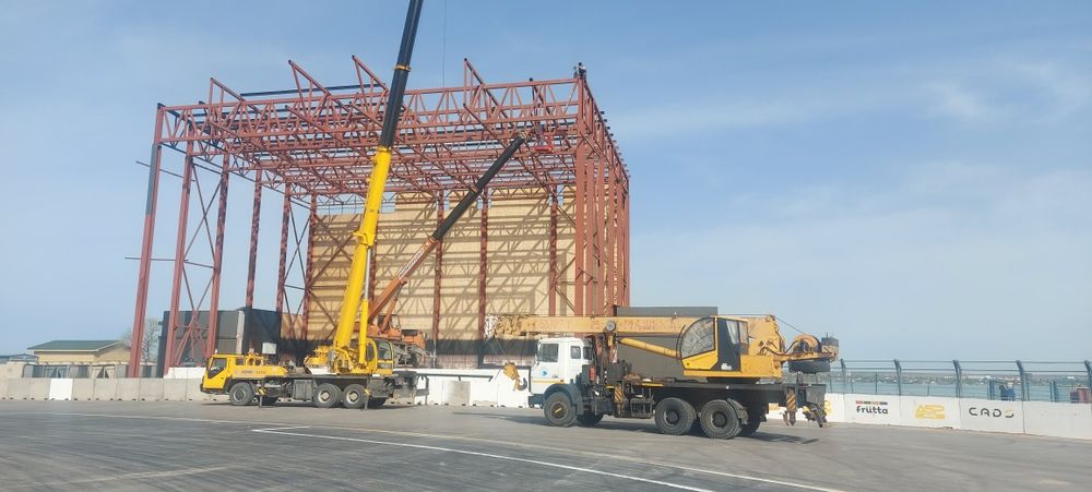 Услуги строительства.