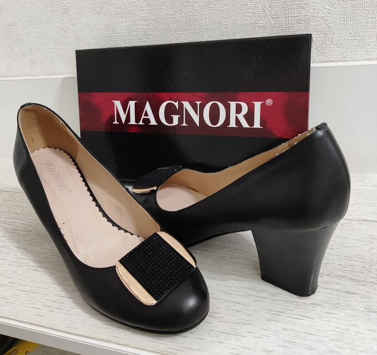 Продается туфли кожаные 3 пары