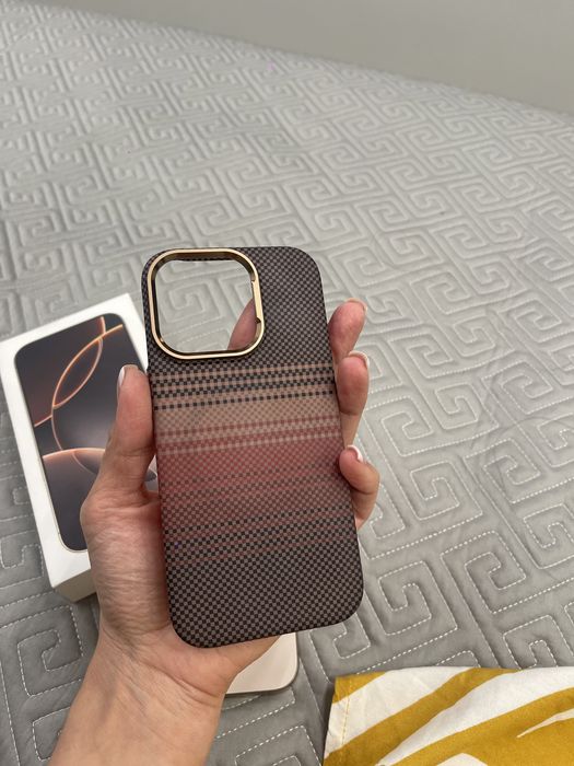 Продам Iphone 16 pro