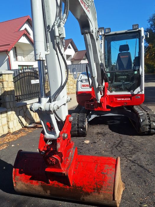 Miniexcavator takeuchi tb260