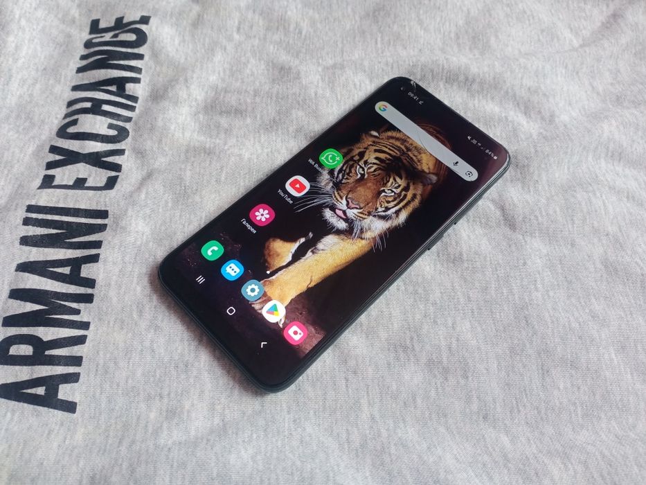 Самсунг а 11 отличный срочно