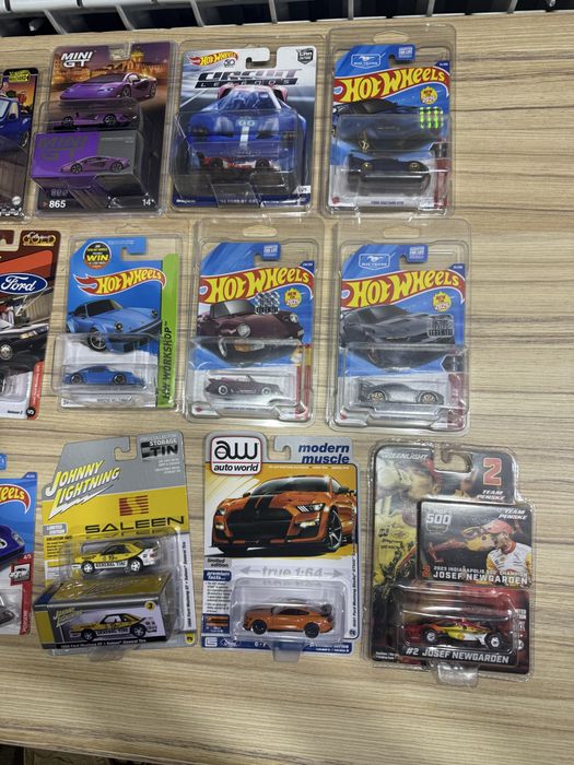 Hot wheels разные хот вилс