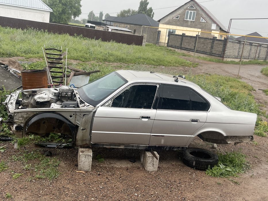 Вмв е 34 продам  30000