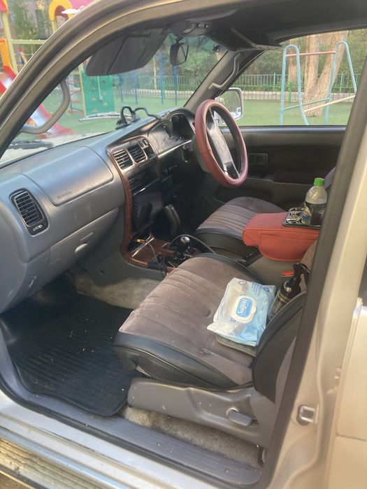 Автомобиль внедорожник