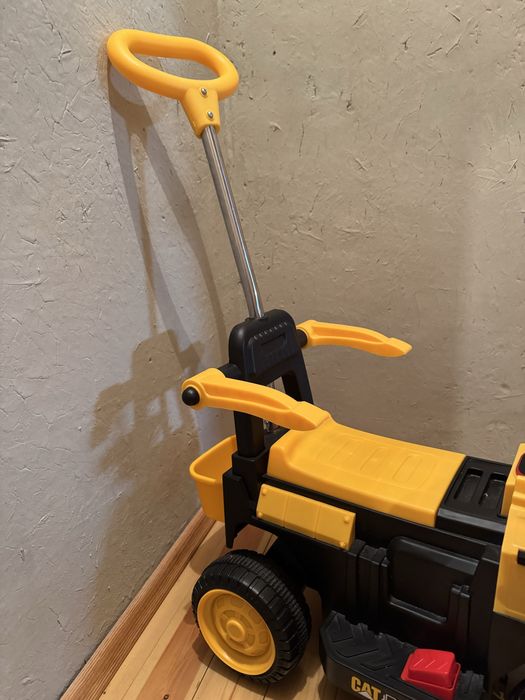 Игрушка машина-экскаватор