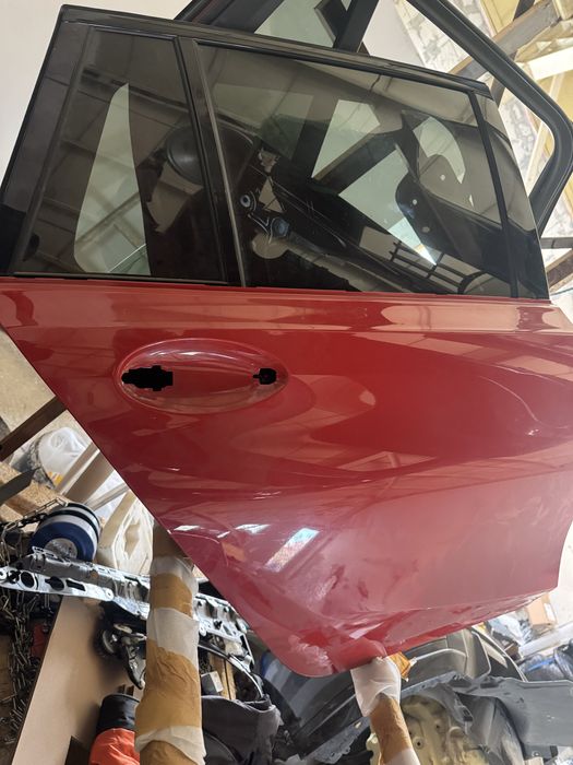 Bmw g21 g81 заден багажник оборудван задни врати