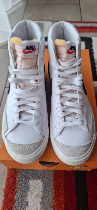 Nike  w blazer mid77