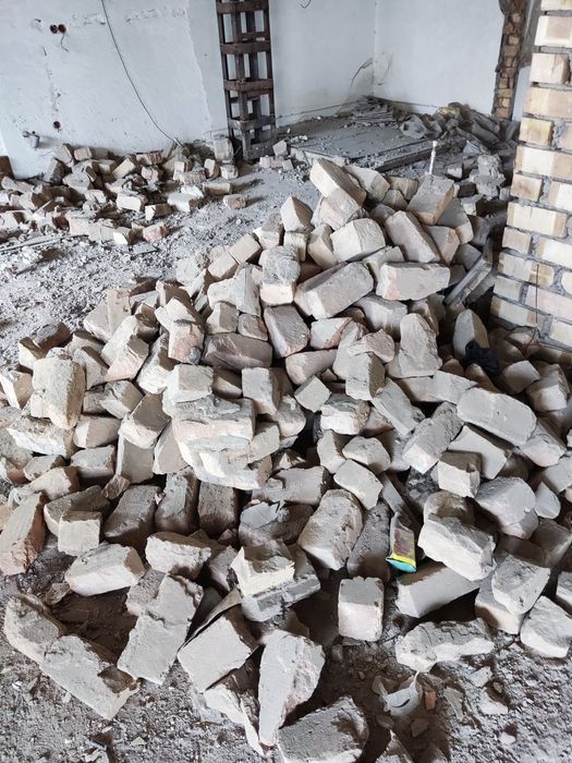 Продам кирпичи б/у