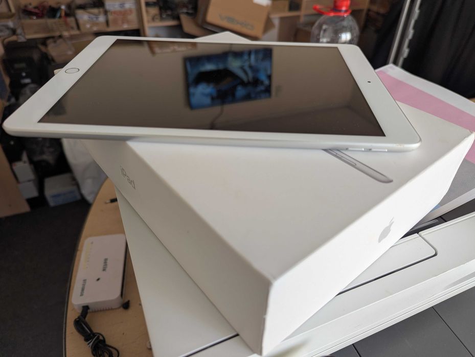 Apple iPad 10.2 (2019) 32GB generatia 7, model A2197, foarte putin folosita