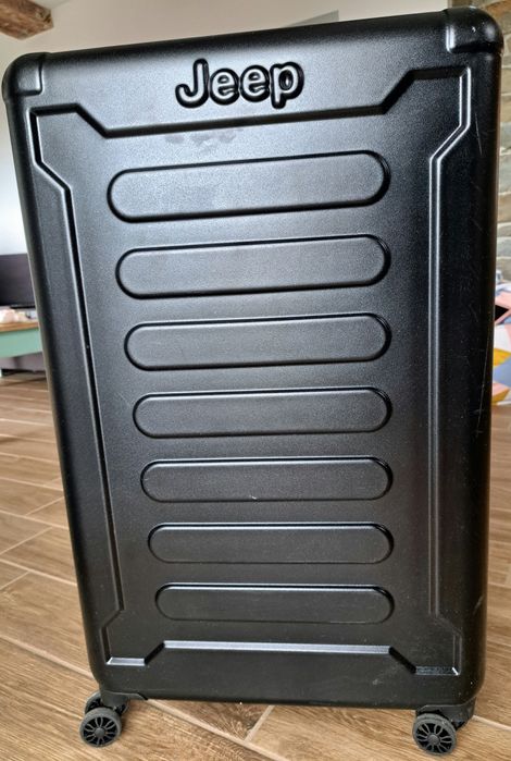 Твърд куфар Jeep 71см